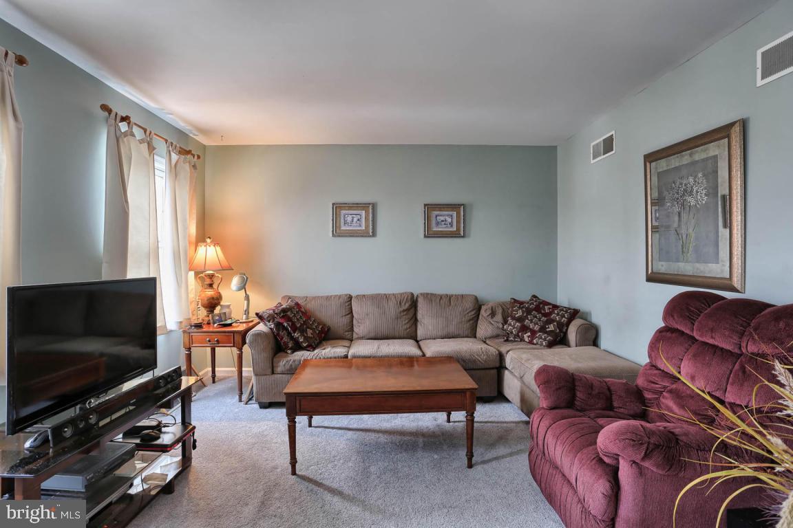 185 Robin Road York, PA 17404 - Photo 9 of 23 Gallery Image 9