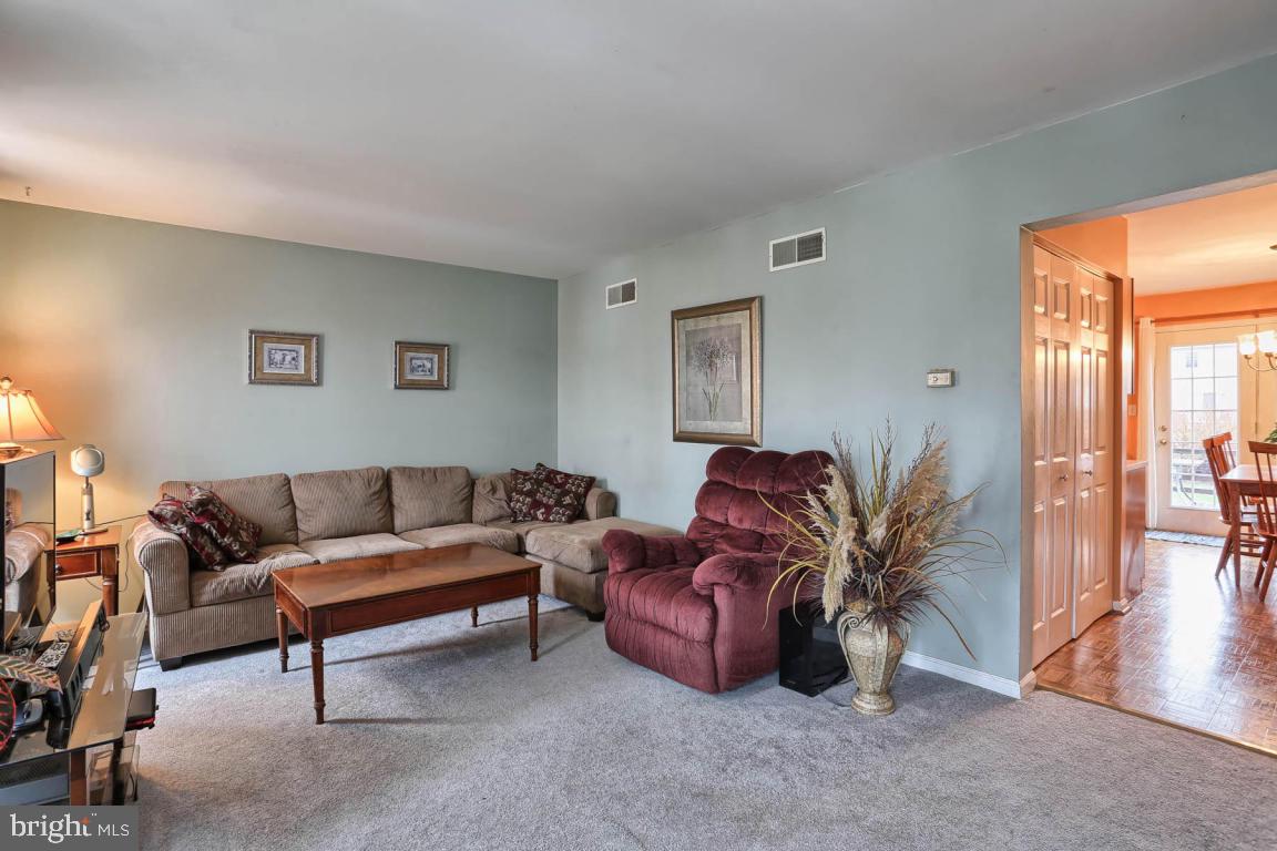185 Robin Road York, PA 17404 - Photo 10 of 23 Gallery Image 10