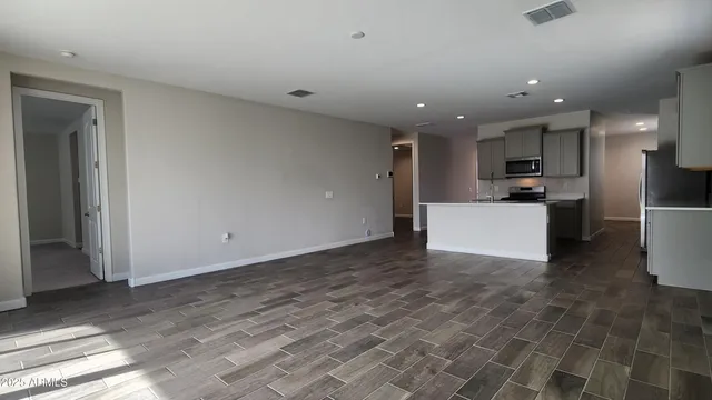 $2,150 | 37845 West Santa Barbara Avenue, Maricopa, AZ 85138