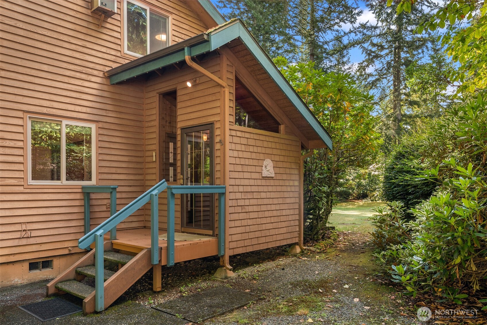 20506 Old Mill Road Southwest Vashon, WA 98070 - Photo 10 of 40 Gallery Image 10