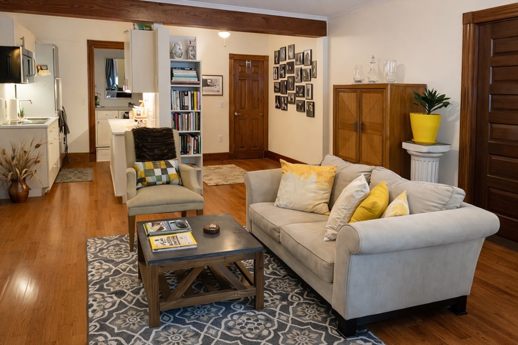 178 Commonwealth Avenue, Unit 2 Boston, MA 02116 - Photo 13 of 15