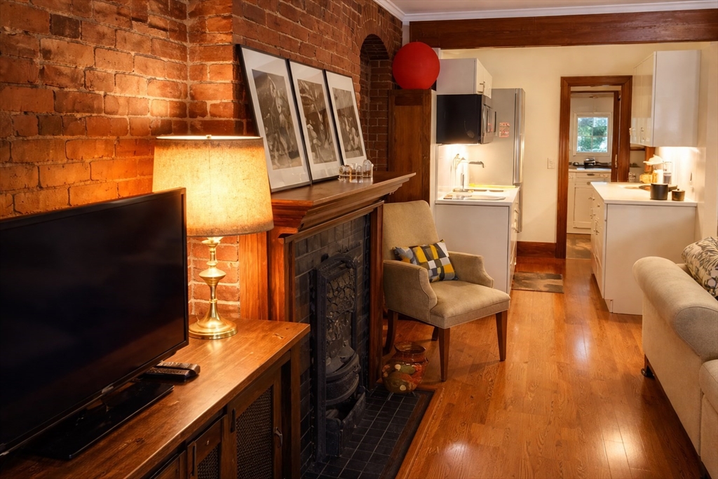 178 Commonwealth Avenue, Unit 2 Boston, MA 02116 - Photo 5 of 15