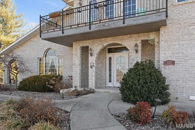 $555,000 | 882 Edward Street, St. Libory, IL 62282