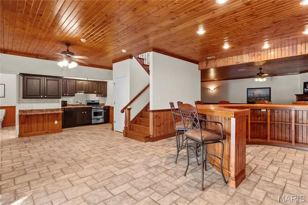 $530,000 | 882 Edward Street, St. Libory, IL 62282