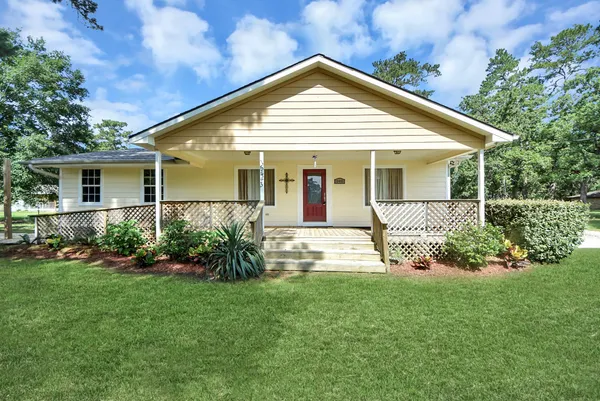 $430,000 | 15443 West Loop Drive, Plantersville, TX 77363