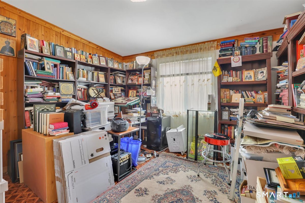 112 Weekeepeemee Road Bethlehem, CT 06751 - Photo 22 of 40 This office space is on the 2nd floor and is a 3 season room, it does not have a heat source.