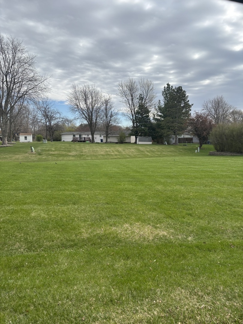 904 Southwest 8th Avenue Aledo, IL 61231 - Photo 1 of 5