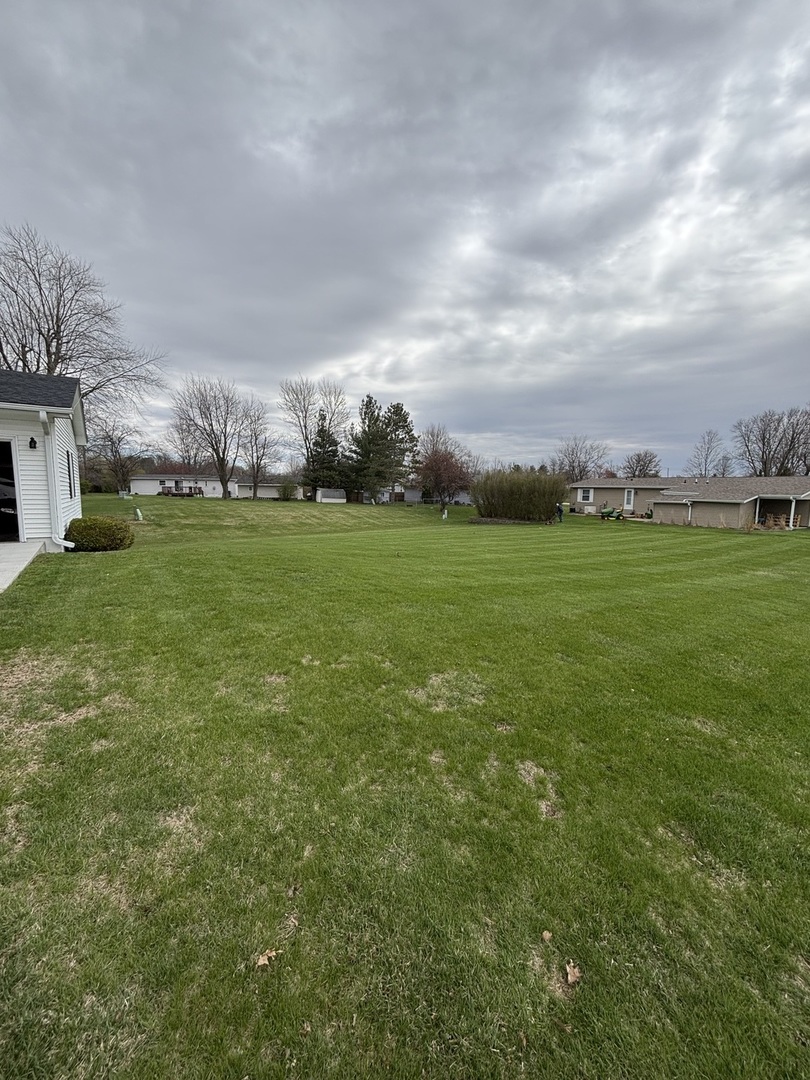 904 Southwest 8th Avenue Aledo, IL 61231 - Photo 3 of 5