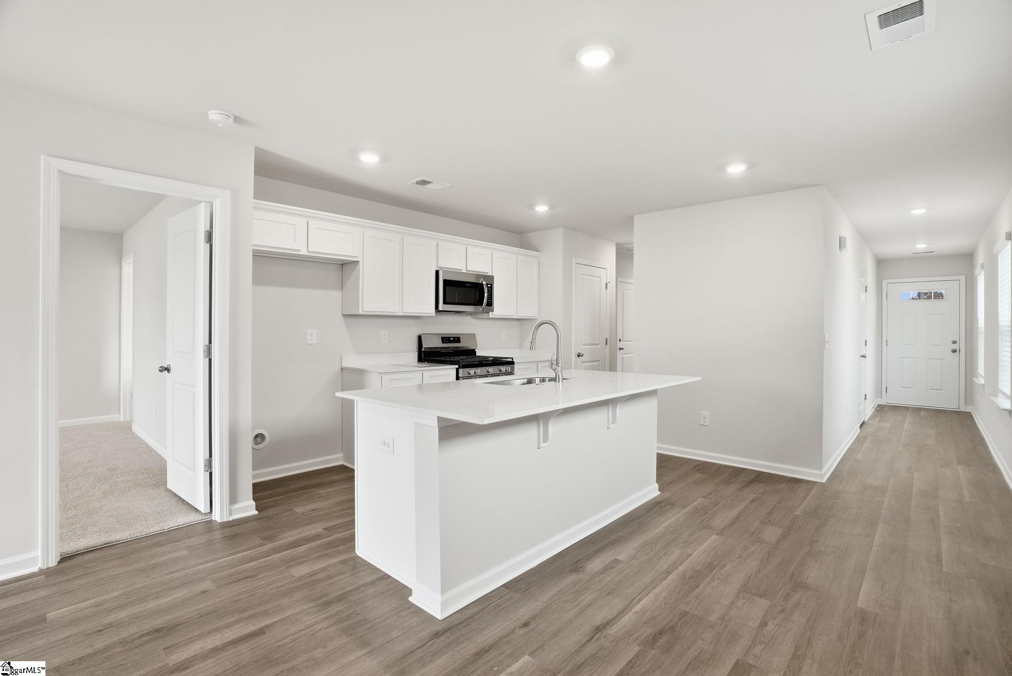 25 New Dunham Bridge Road Greenville, SC 29611 - Photo 7 of 23 Gallery Image 7