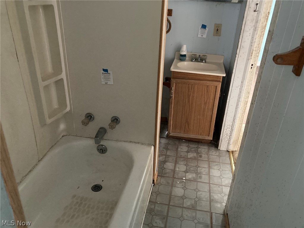 547 Baldwin Road Akron, OH 44312 - Photo 7 of 24