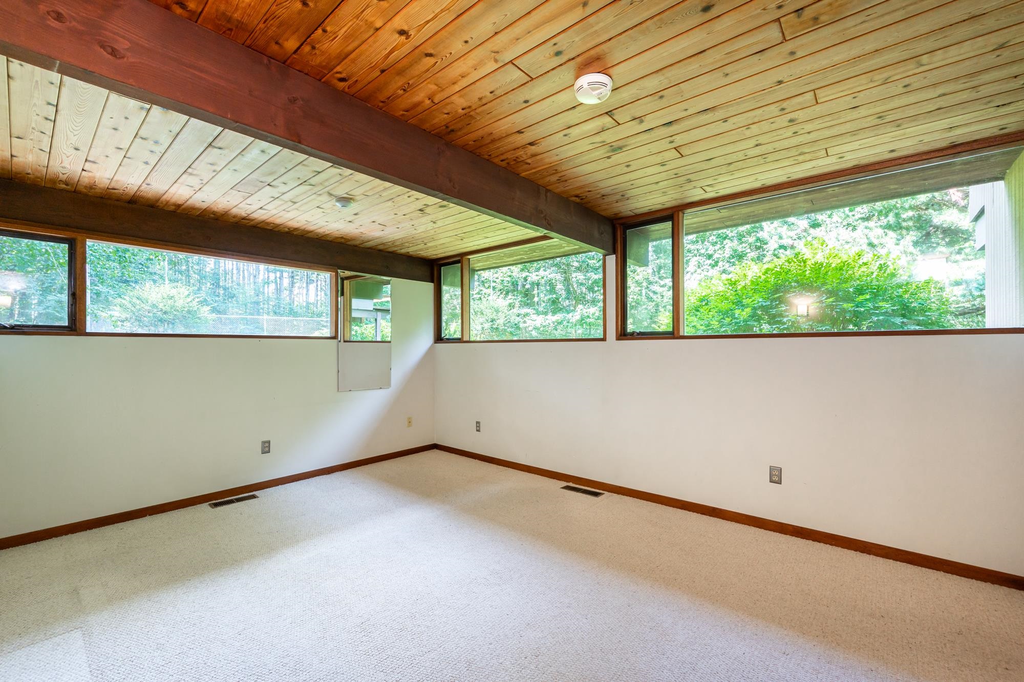 46 Gage Road Bedford, NH 03110 - Photo 23 of 36