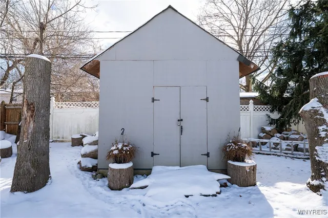 $465,000 | 31 Azure Pine Court, Amherst, NY 14228