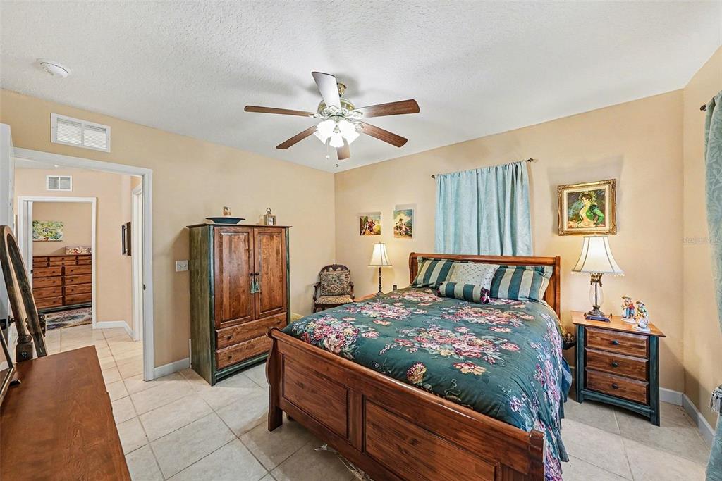 17511 Eagle Lane Lutz, FL 33558 - Photo 14 of 30