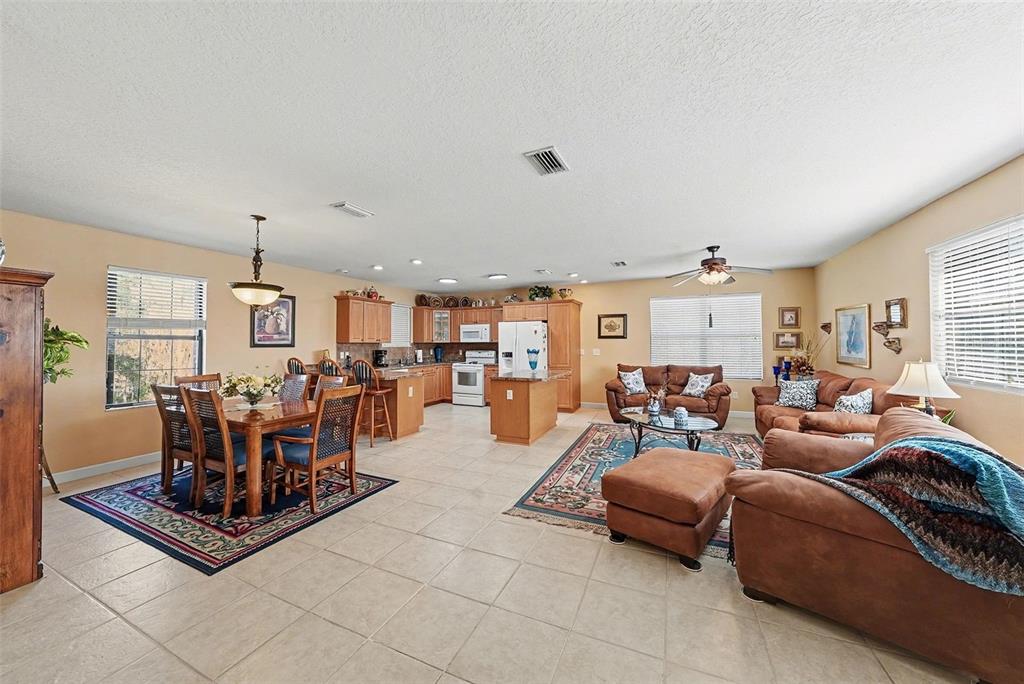 17511 Eagle Lane Lutz, FL 33558 - Photo 8 of 30