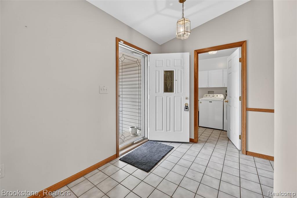 42645 Riggs Road Belleville, MI 48111 - Photo 5 of 51 Gallery Image 5