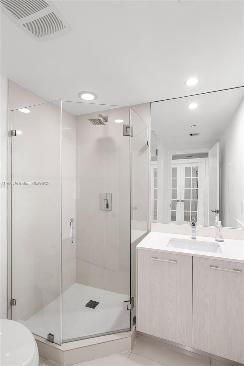 55 Southwest 9th Street, Unit 2804 Miami, FL 33130 - Photo 10 of 25 Gallery Image 10