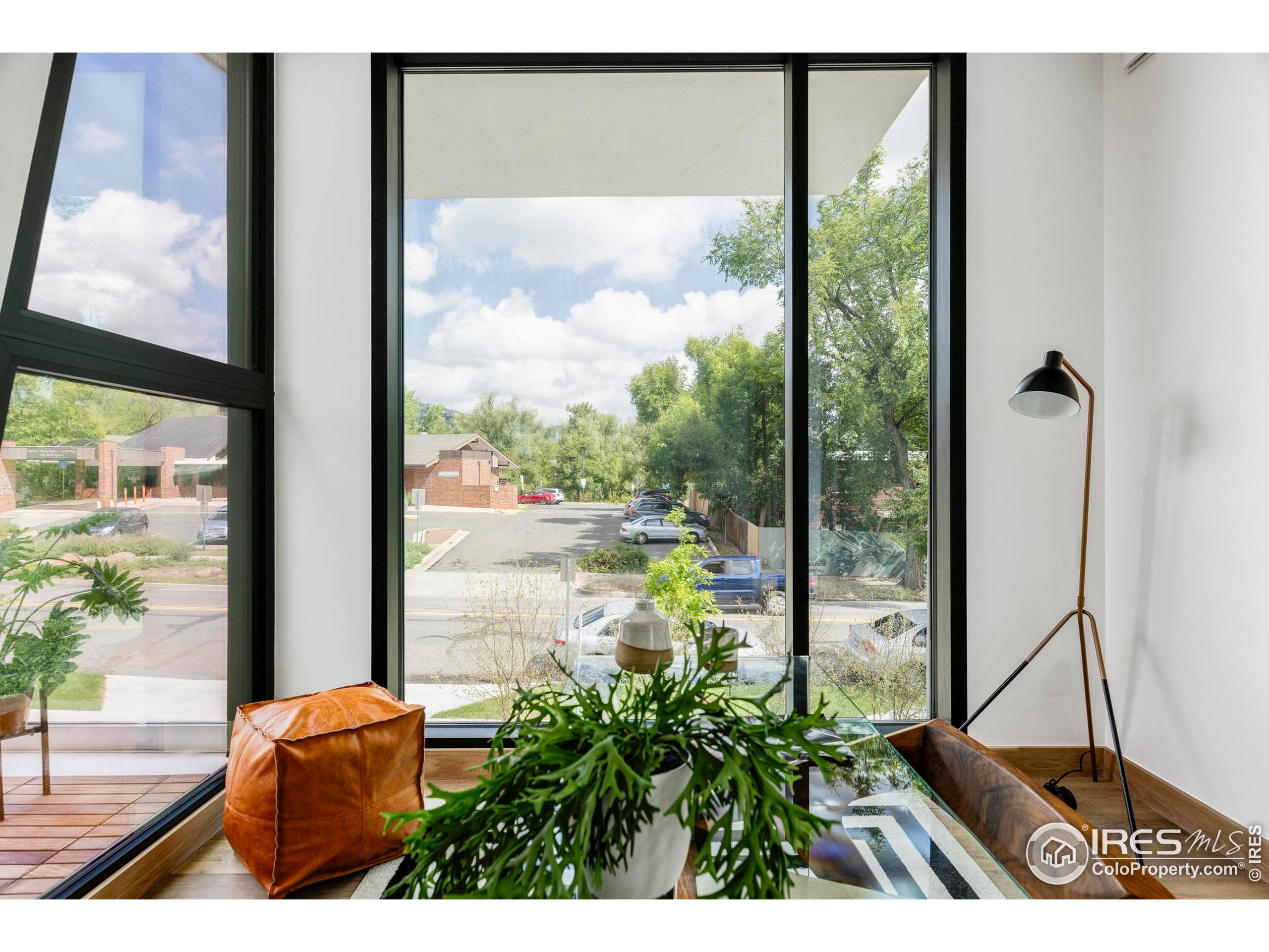 944 Arapahoe Avenue, Unit A Boulder, CO 80302 - Photo 18 of 36 a picture of window