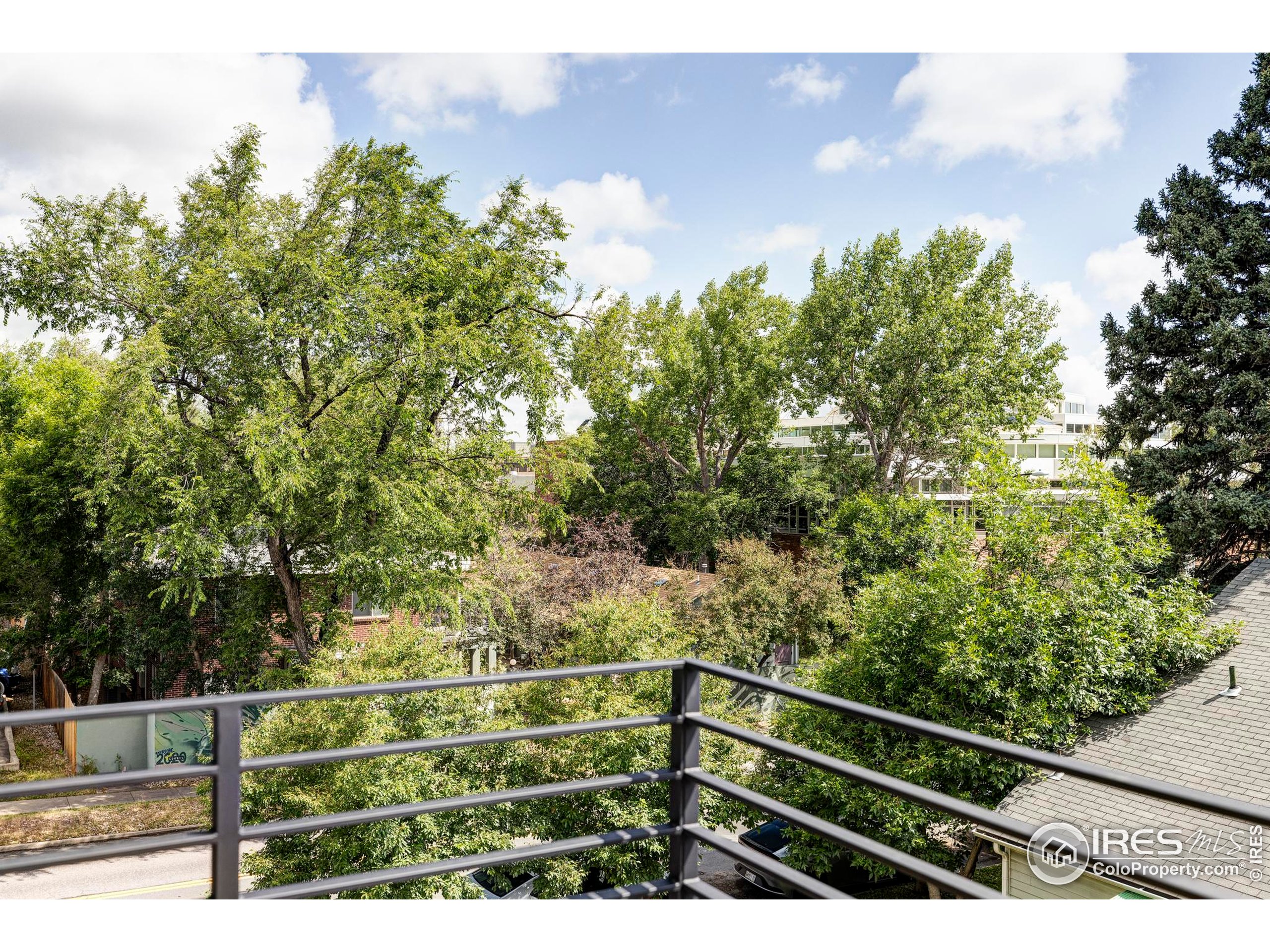944 Arapahoe Avenue, Unit A Boulder, CO 80302 - Photo 28 of 36 a view of a balcony