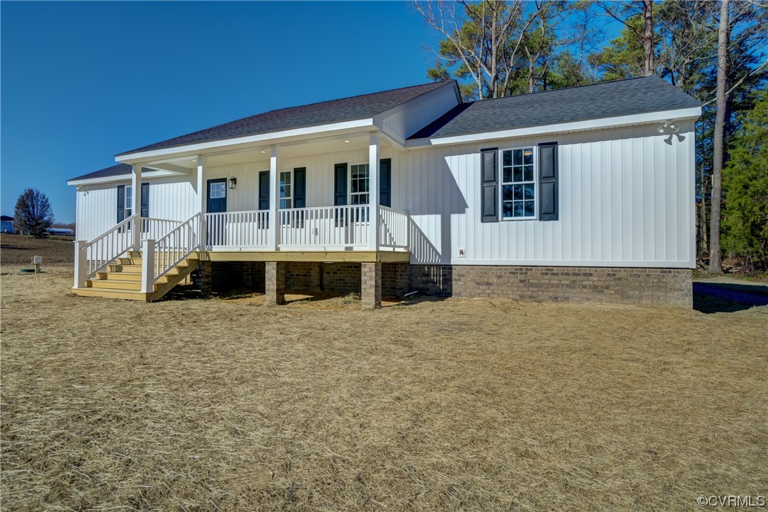 0 Lincoln Road Hanover, VA 23069 - Photo 4 of 36 a front view of a house with a yard