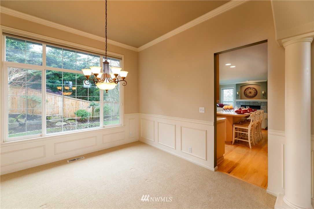 2726 202nd Street Southeast Bothell, WA 98012 - Photo 5 of 28 Gallery Image 5