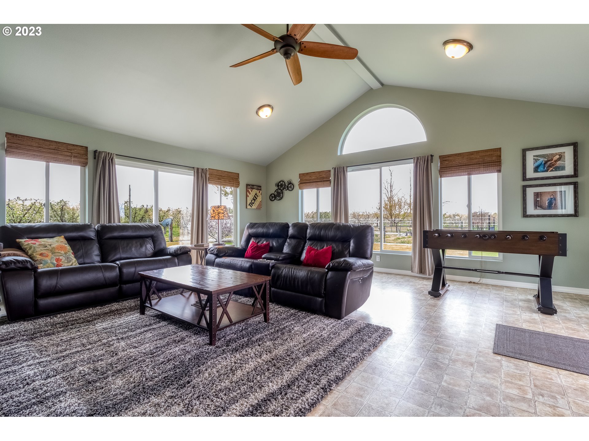 52794 Appleton Road Milton Freewater, OR 97862 - Photo 11 of 35 a living room with furniture and a wooden floor