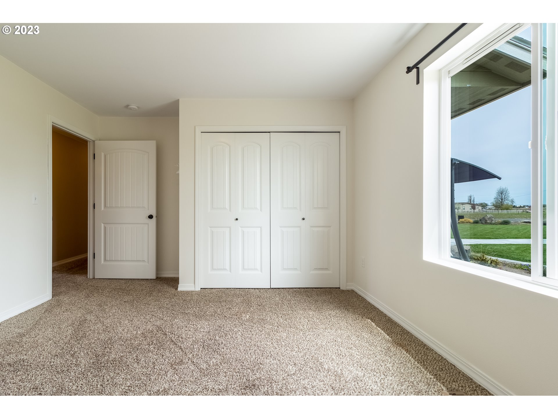 52794 Appleton Road Milton Freewater, OR 97862 - Photo 18 of 35 a view of empty room with window