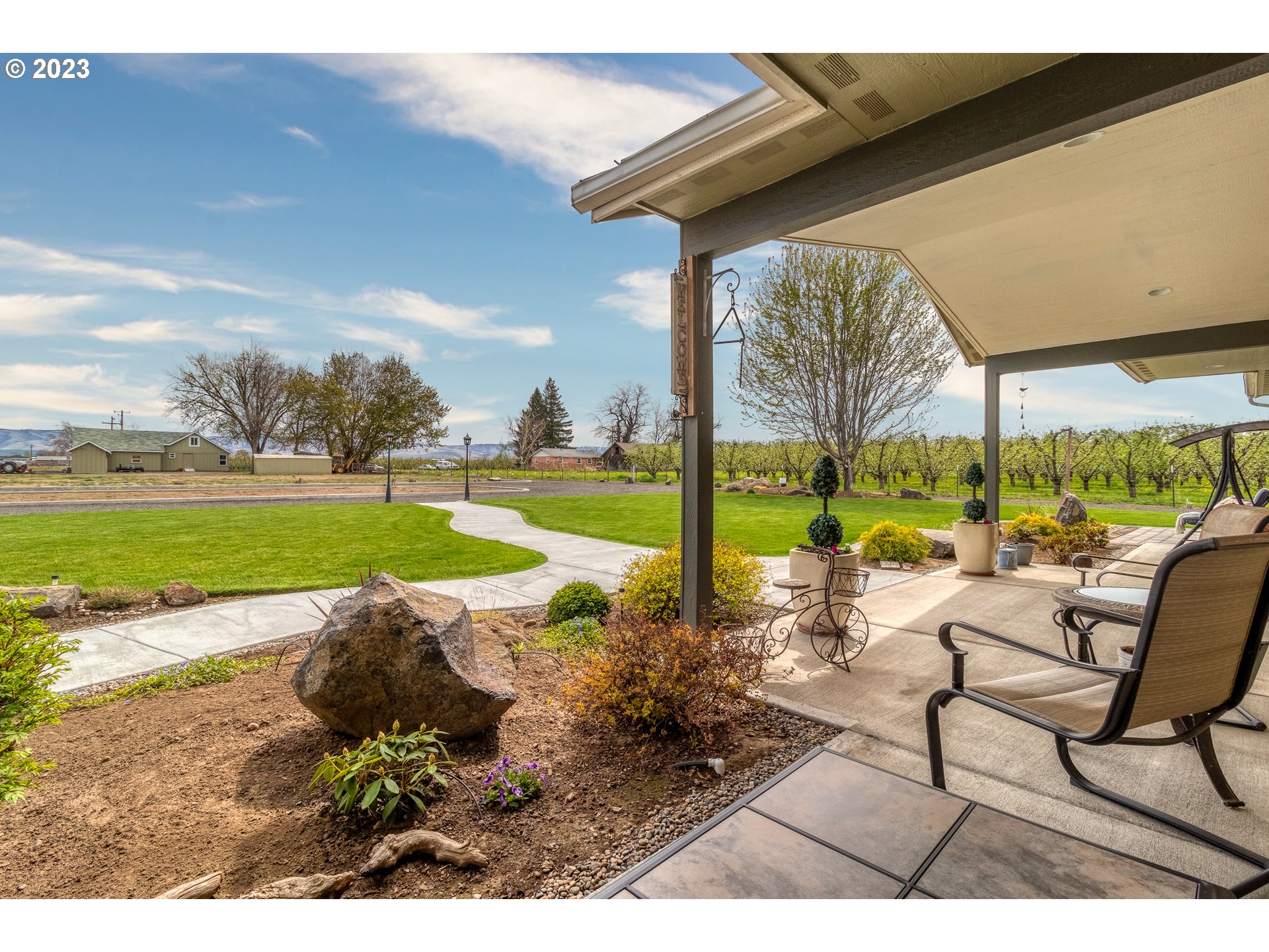 52794 Appleton Road Milton Freewater, OR 97862 - Photo 29 of 35 a view of a swimming pool and lounge chair