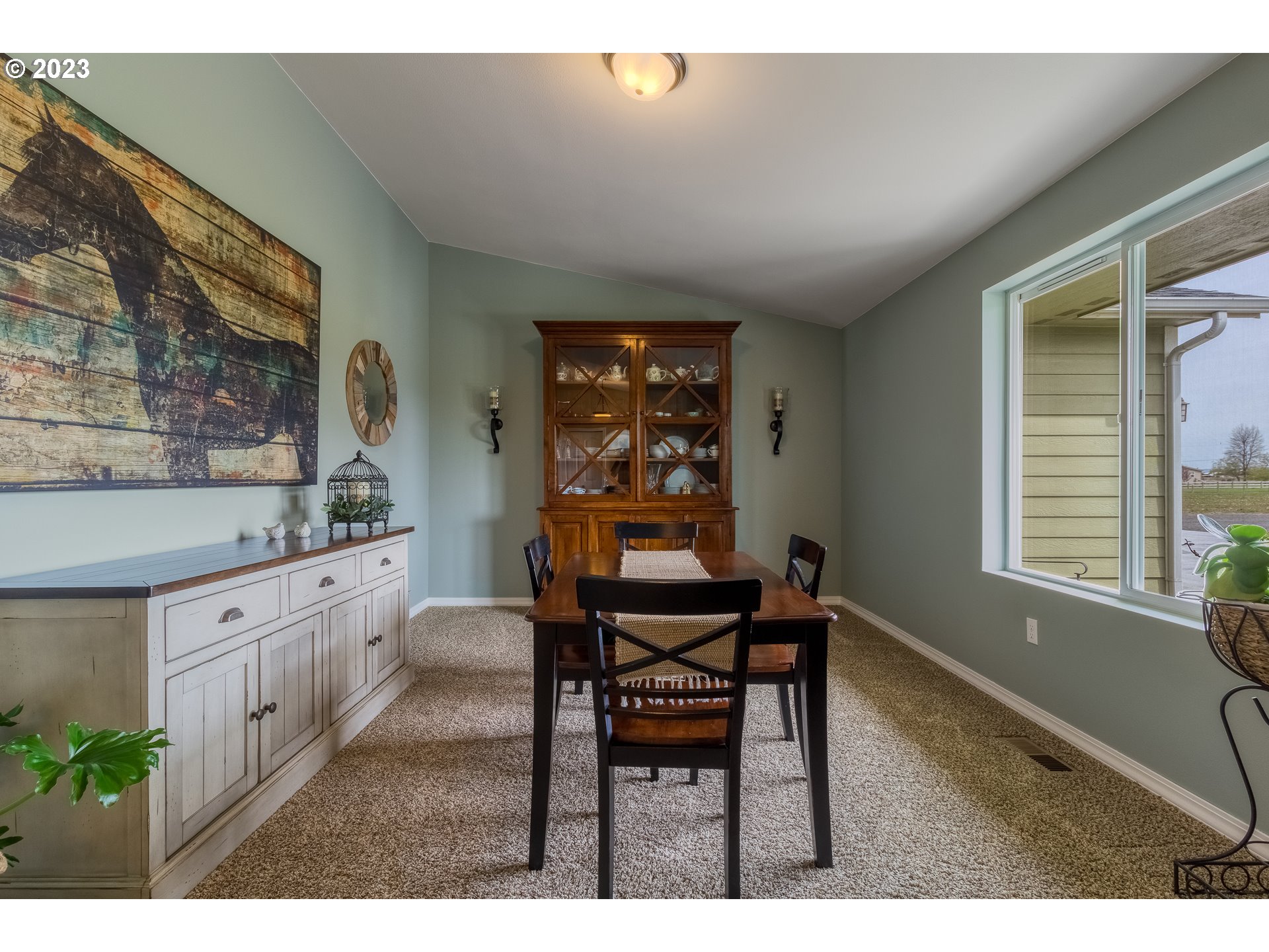 52794 Appleton Road Milton Freewater, OR 97862 - Photo 3 of 35 a open kitchen with granite countertop breakfast area