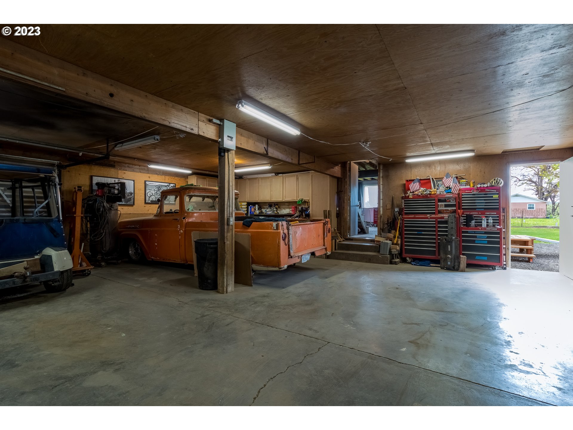 52794 Appleton Road Milton Freewater, OR 97862 - Photo 33 of 35 a view of a garage with storage