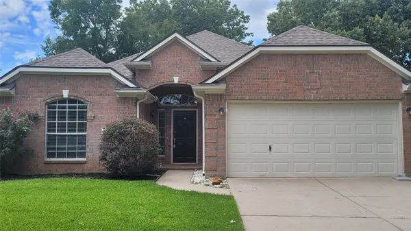$1,895 | 3825 Evergreen Way, Montgomery, TX 77356