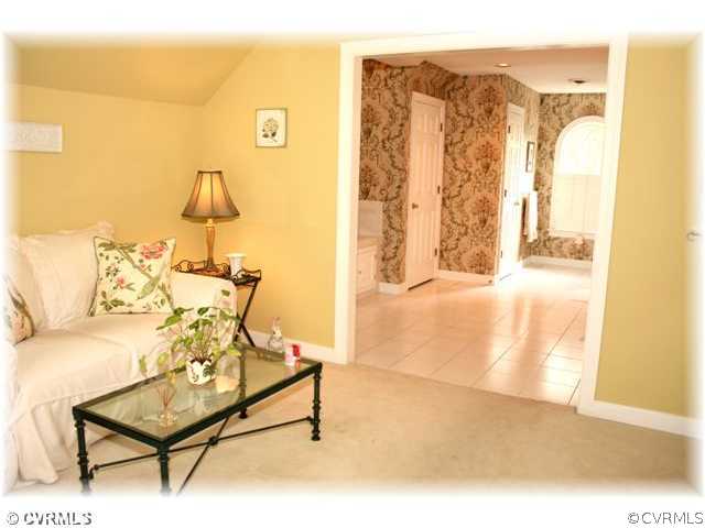 14420 Newgate Road Midlothian, VA 23113 - Photo 7 of 12 a living room with furniture