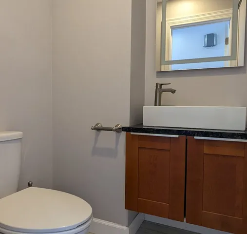 $350,000 | 700 Lakeside Cir Drive, Wheeling, IL 60090