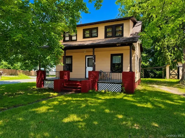 $315,000 | 16 Cottage Street, Wallkill, NY 12589