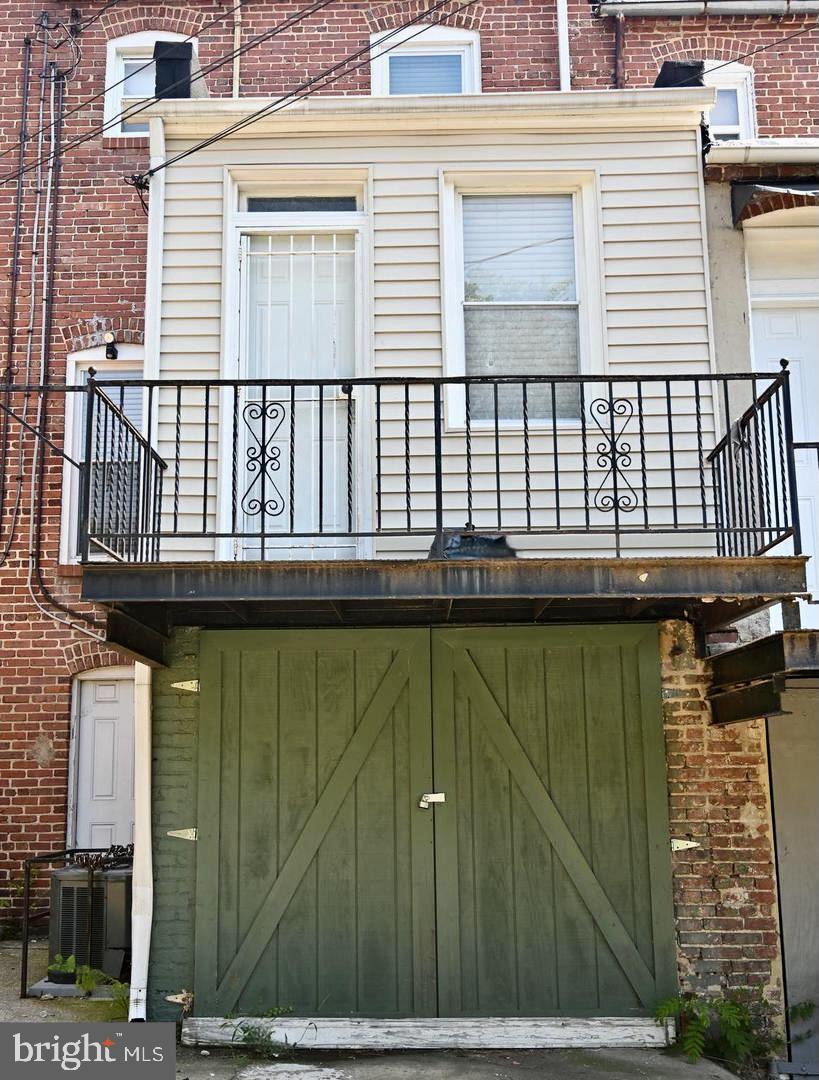 6 North Ellamont Street Baltimore, MD 21229 - Photo 16 of 16 Walkout basement leads to shed