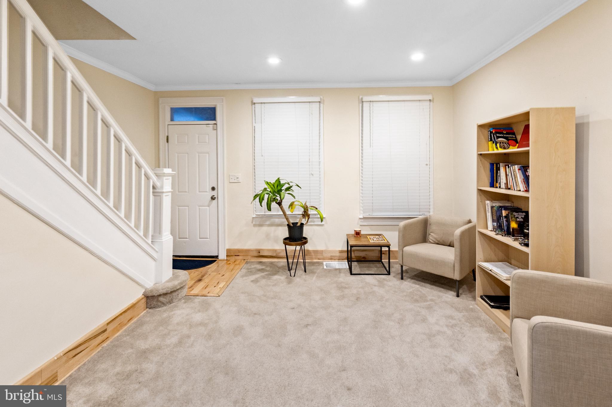 6 North Ellamont Street Baltimore, MD 21229 - Photo 4 of 16
