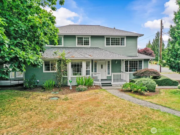 $800,000 | 18319 Driftwood Drive East, Lake Tapps, WA 98391