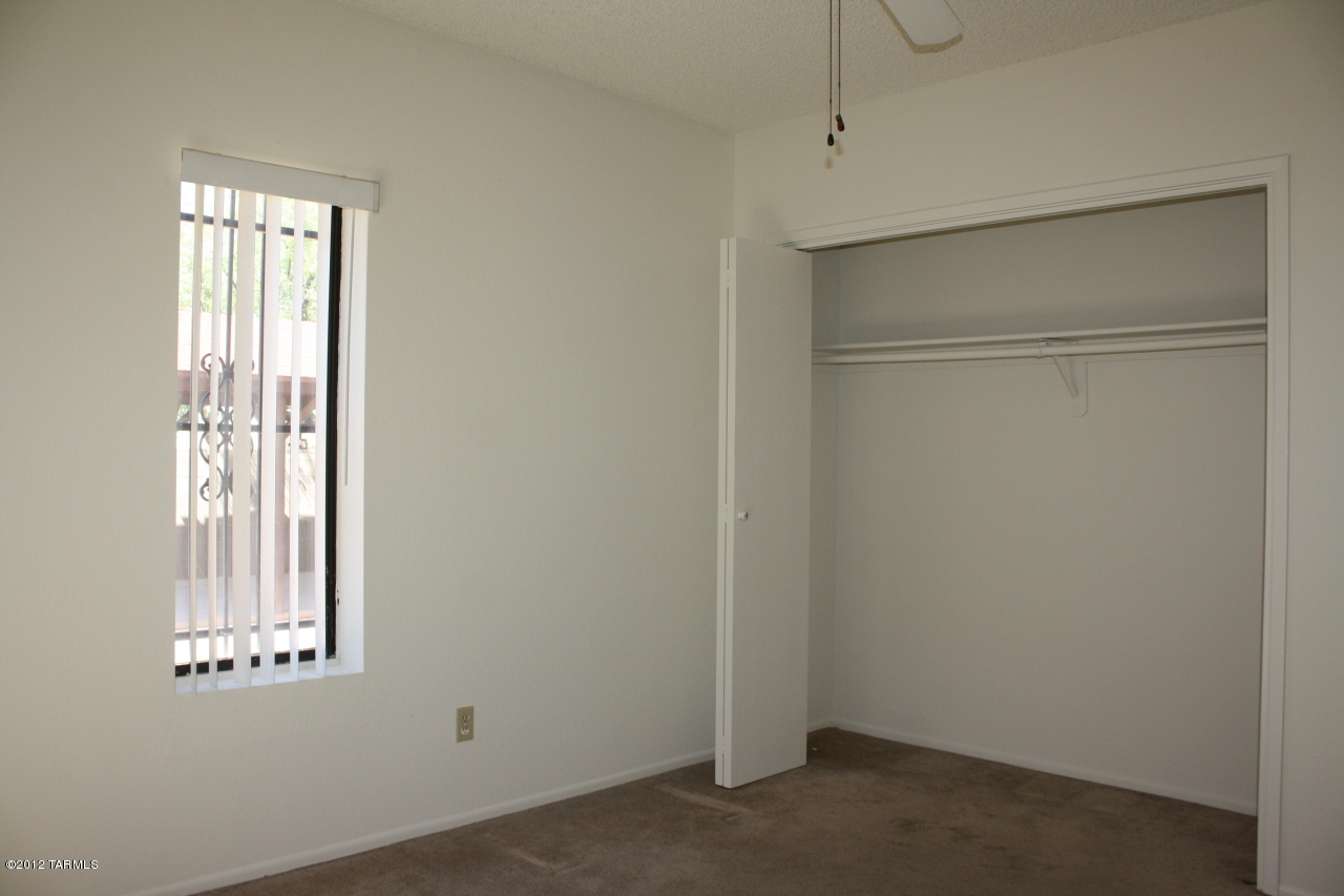 316 West King Road Tucson, AZ 85705 - Photo 6 of 19 Gallery Image 6