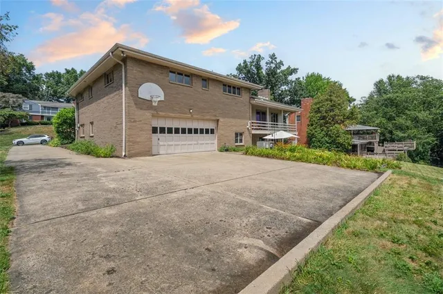 $599,900 | 2635 Fairgreen Drive, Pittsburgh, PA 15241