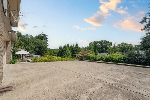 $599,900 | 2635 Fairgreen Drive, Pittsburgh, PA 15241