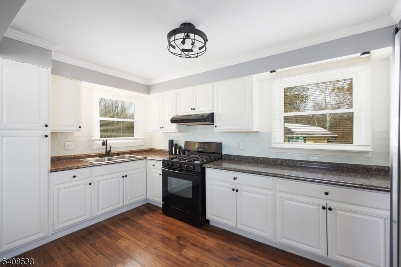 70 Everett Place Plainfield, NJ 07063 - Photo 14 of 27