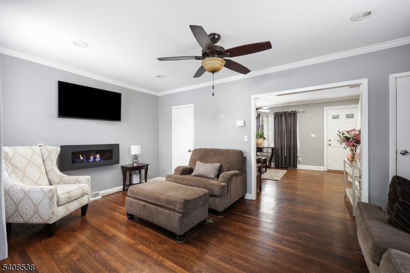 70 Everett Place Plainfield, NJ 07063 - Photo 6 of 27