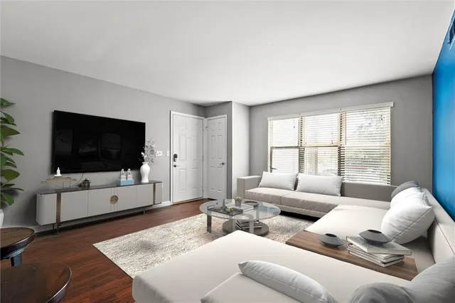 $169,900 | 435 West 9th Street, Unit 204, Kansas City, MO 64105