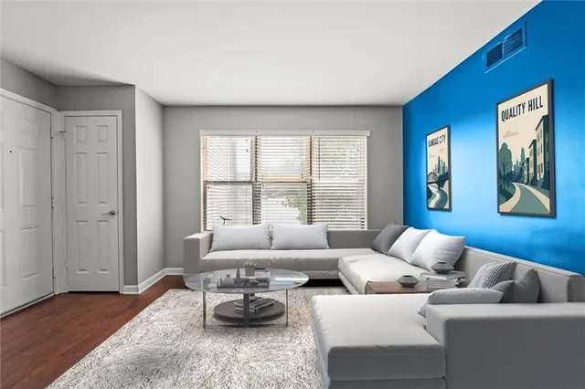 $169,900 | 435 West 9th Street, Unit 204, Kansas City, MO 64105