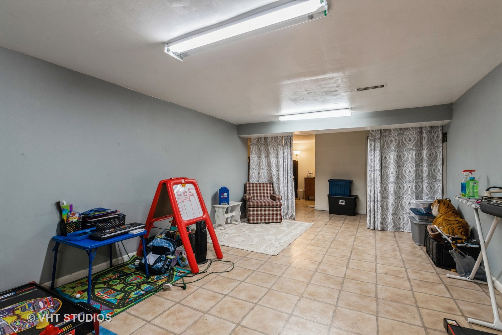 217 Prairie Avenue Highwood, IL 60040 - Photo 13 of 19 a view of a room with gym equipment