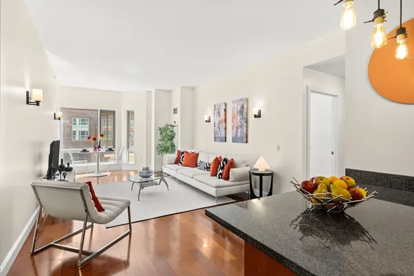 $1,178,000 | 17 Otis Street, Unit 205, Cambridge, MA 02141