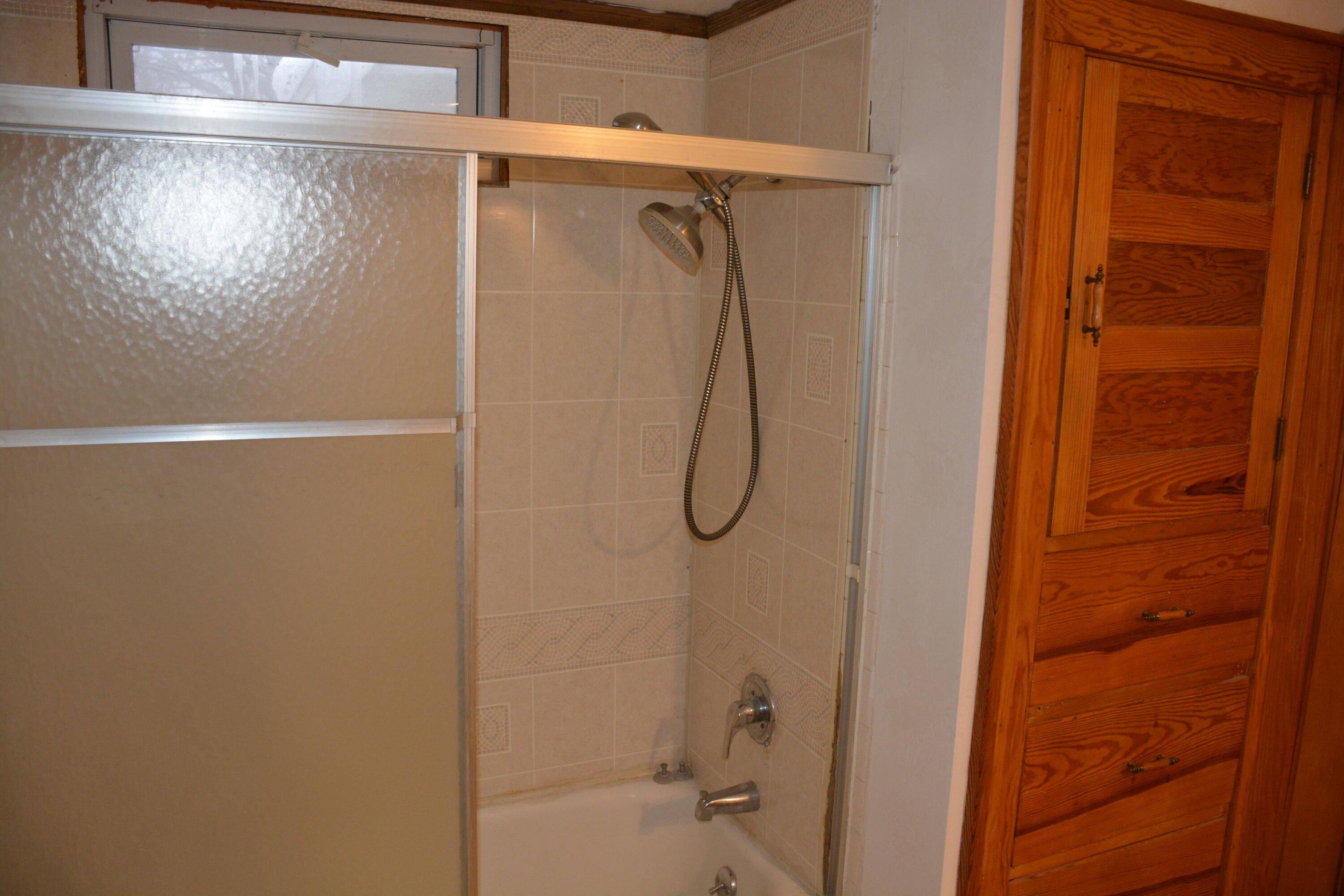 1109 South Genesee Drive Lansing, MI 48915 - Photo 20 of 22 DSC_5130