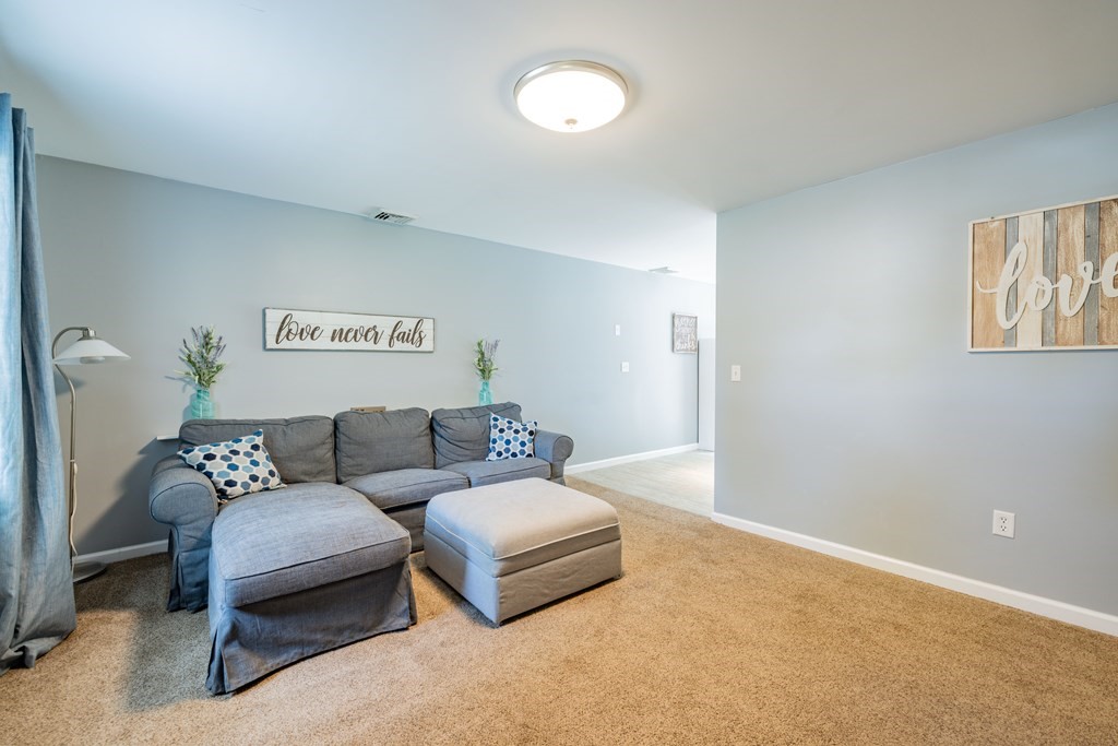 27 Woodcliff Street Springfield, MA 01111 - Photo 17 of 26 Gallery Image 17