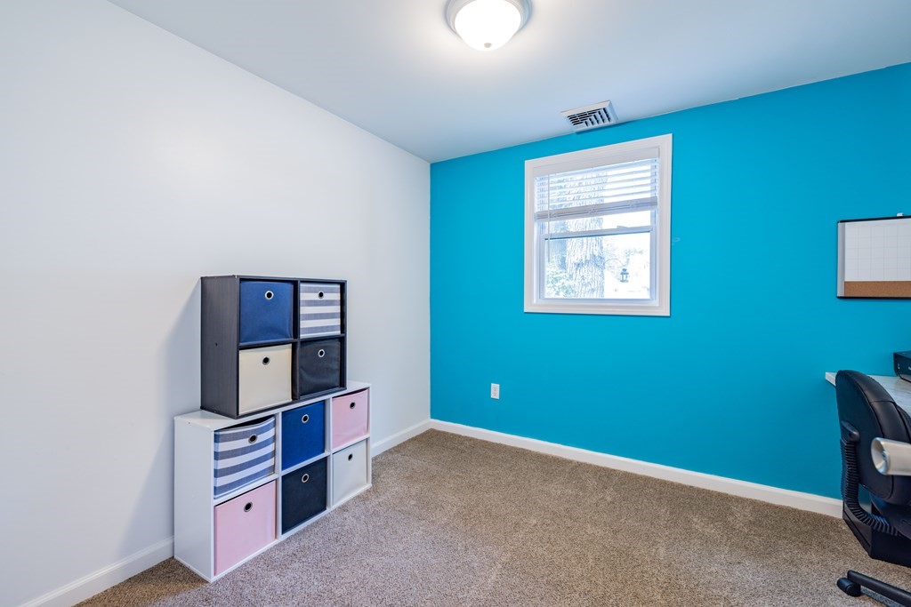 27 Woodcliff Street Springfield, MA 01111 - Photo 19 of 26 Gallery Image 19