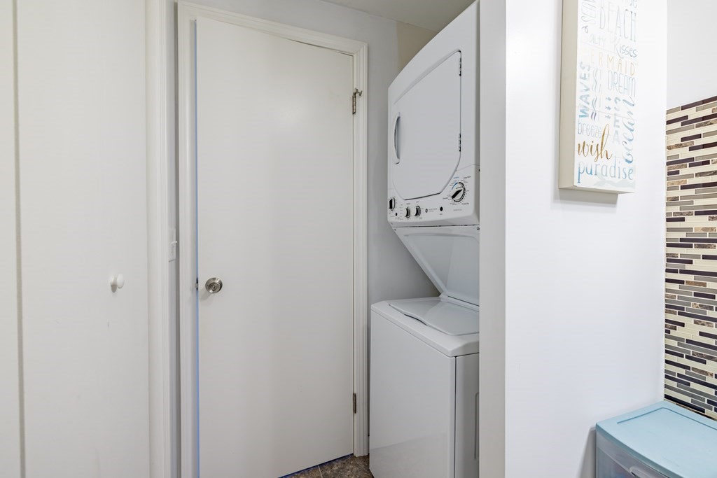 27 Woodcliff Street Springfield, MA 01111 - Photo 21 of 26 Gallery Image 21