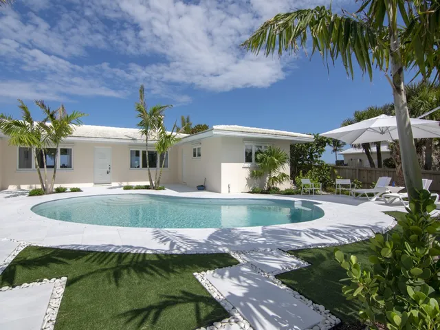 a house view with a outdoor space